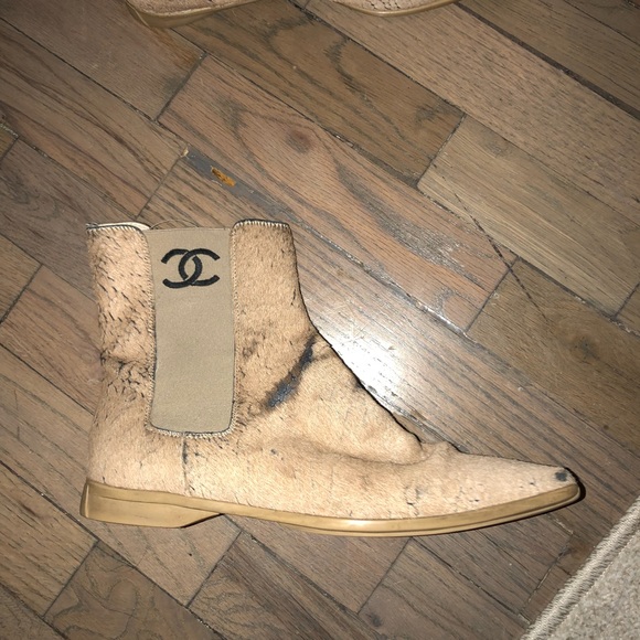 Chanel calf boots - Picture 2 of 6